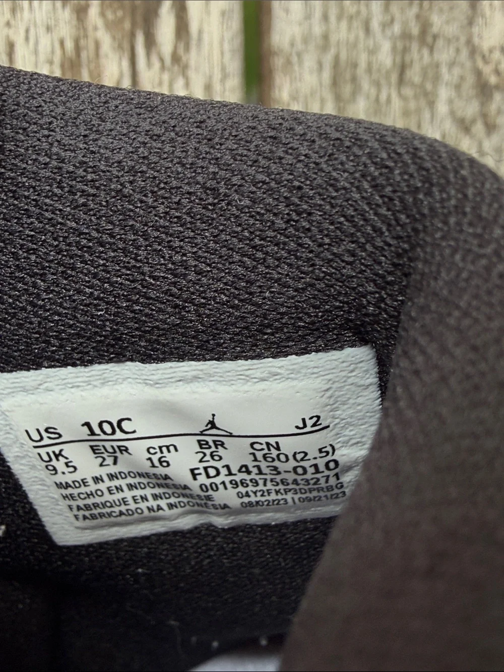 Nike Air Jordan Kids Black and White High-Top ya
